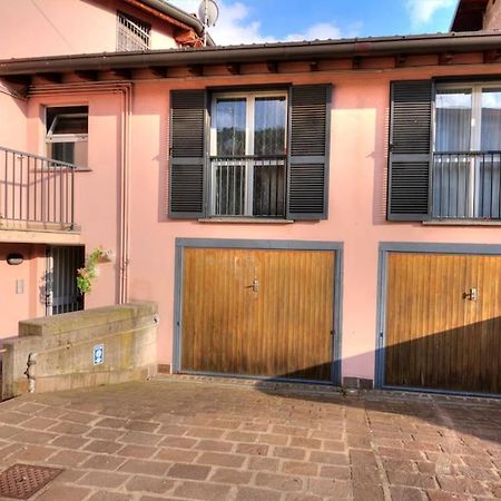 Casa Vacanza Angolo Della Corte Apartment โกโม ภายนอก รูปภาพ
